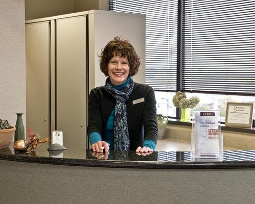 Welcome to the Burnsville MN office of dentist Dr. Holm